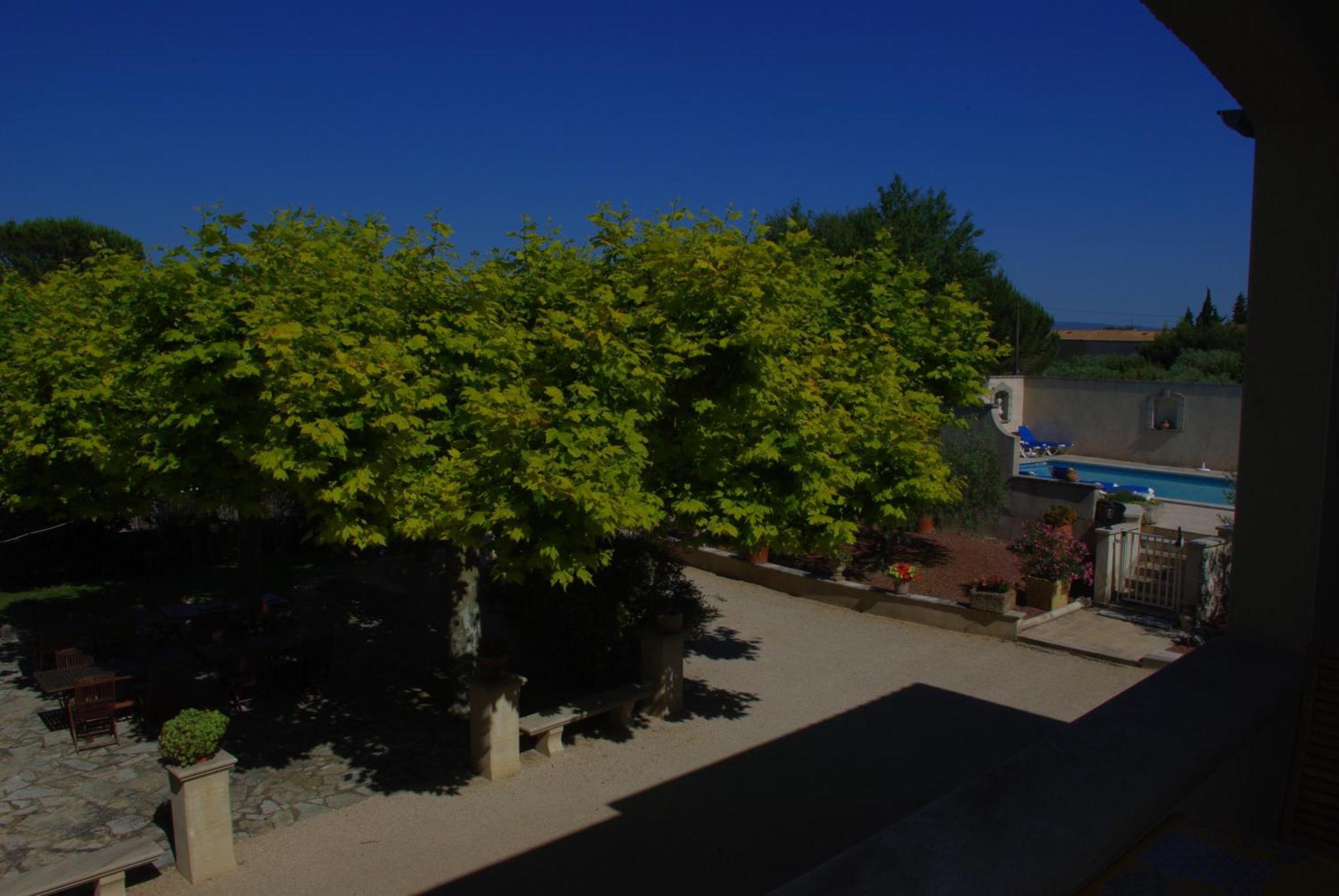 Le Mas De L'Amandier Saint-Saturnin-lès-Avignon Exteriér fotografie