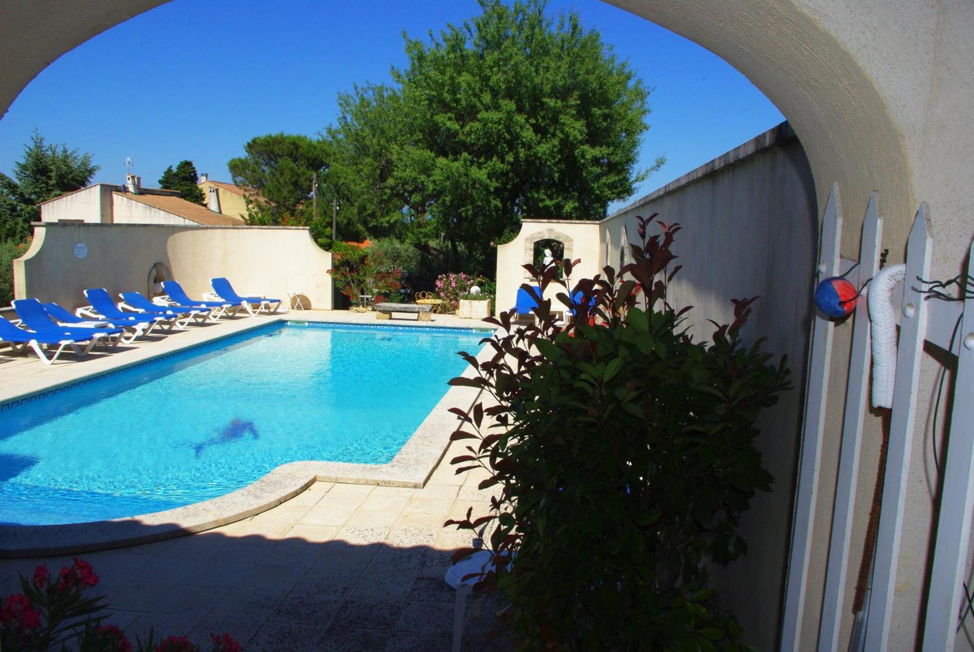 Le Mas De L'Amandier Saint-Saturnin-lès-Avignon Exteriér fotografie