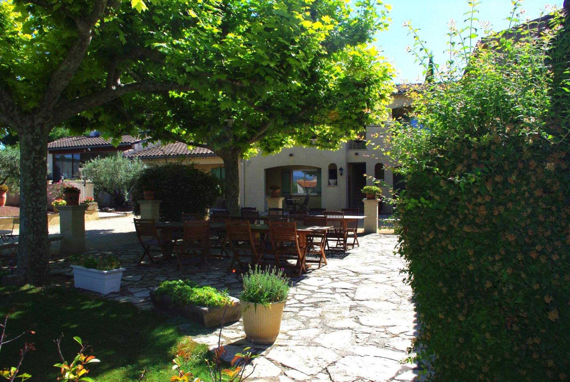 Le Mas De L'Amandier Saint-Saturnin-lès-Avignon Exteriér fotografie